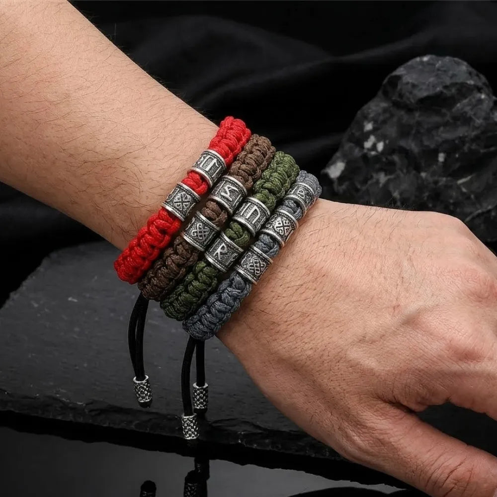 Pulseira Masculina de Corda Viking Trançada com Detalhes Rúnicos premium Usedleon