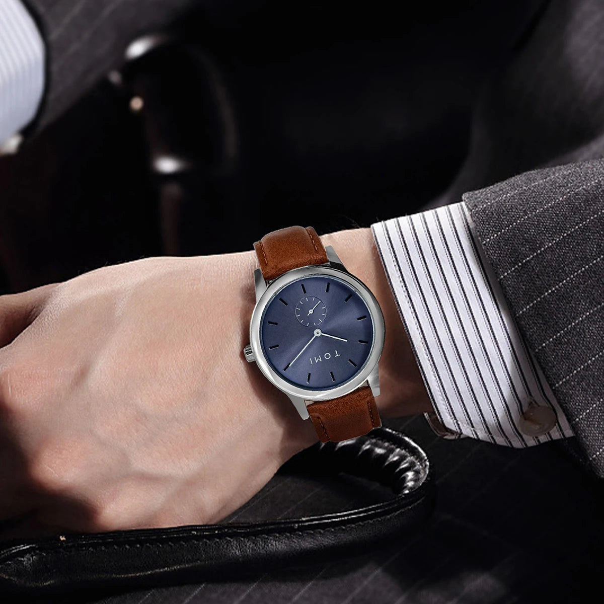 TOMI Fashion Men's Two Pin Half Belt Watch Casual and Minimalist Men's Quartz Watch Usedleon