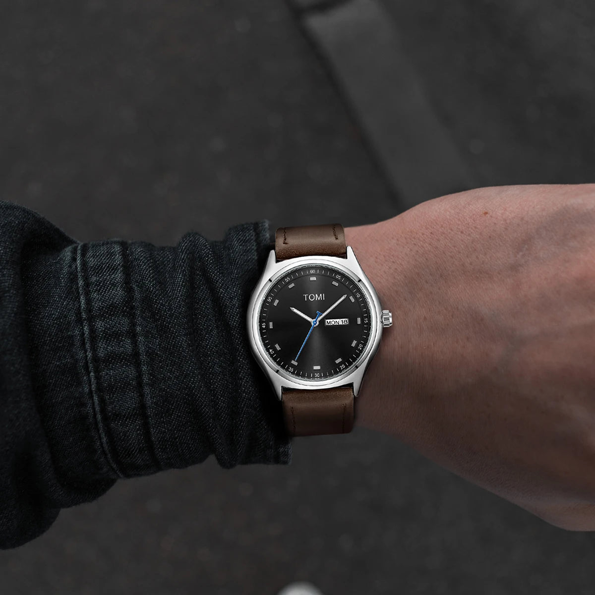 TOMI Minimalist Men's Watch Business Casual Men's And Women's Quartz Watch Fashionable And Versatile Calendar Quartz Watch Usedleon